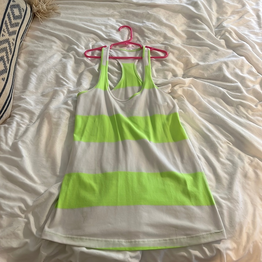 Lululemon tank